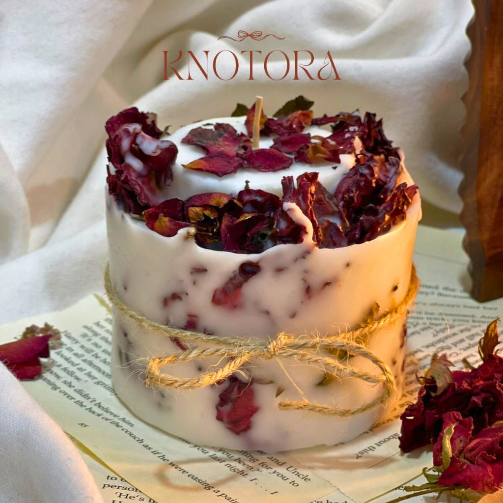 Romantic Rose Candle - with Dried Rose Petals