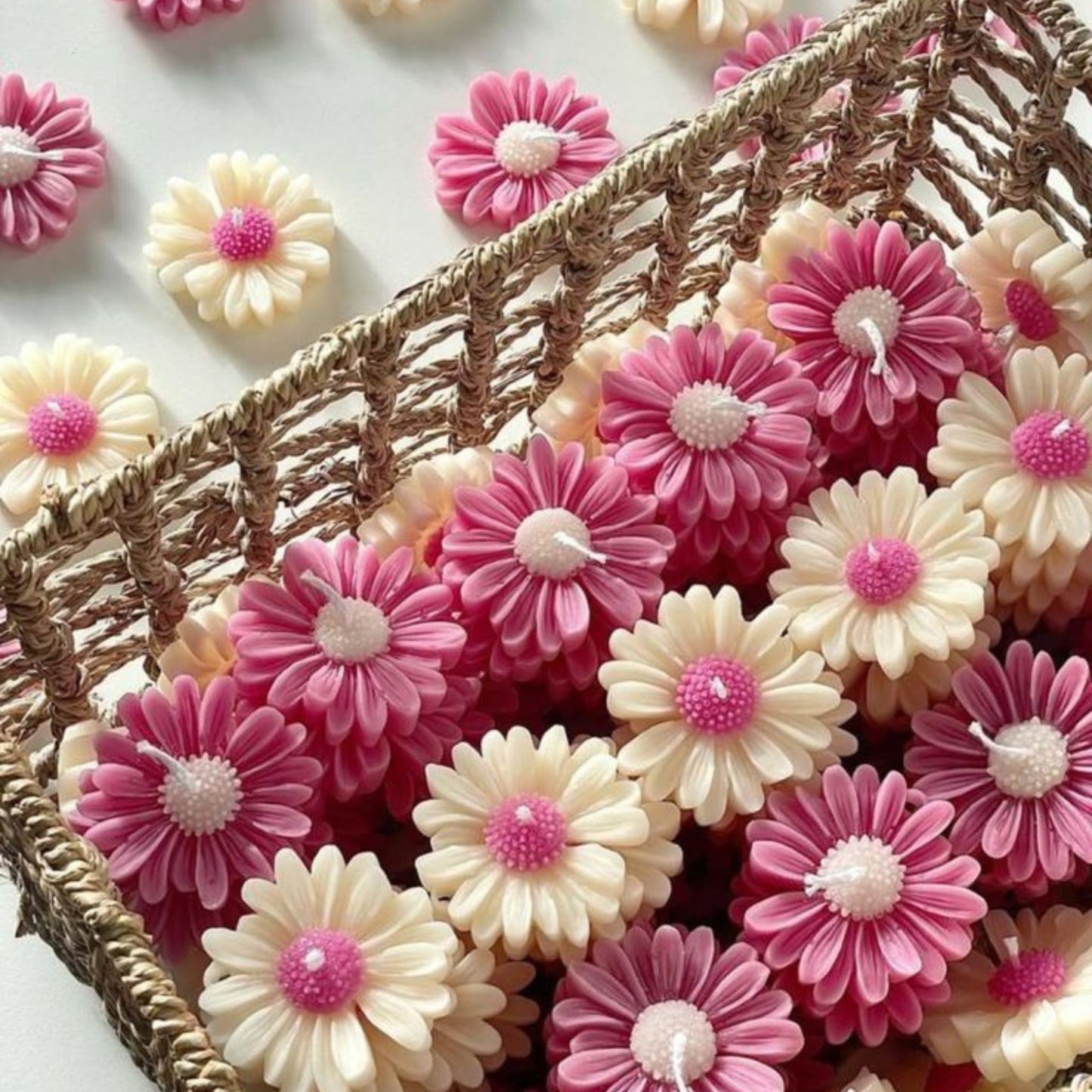 Daisy Flower Candle