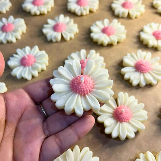 Daisy Flower Candle