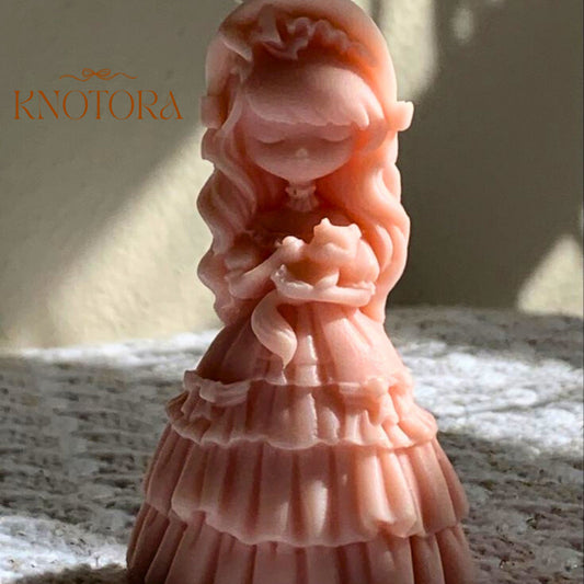 Doll Candle with Kitty – Soft Whimsy Meets Sweet Companionship